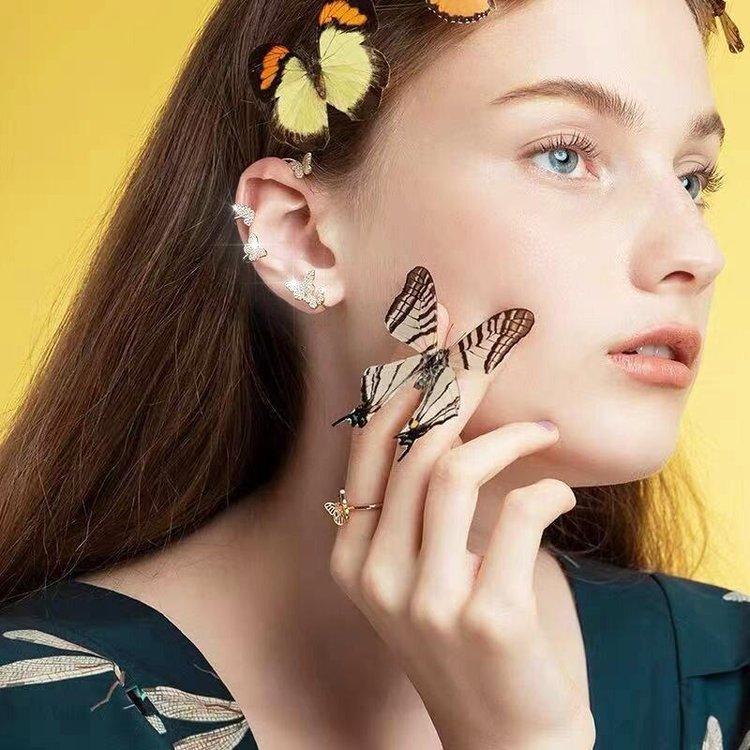ジルコニアピアス